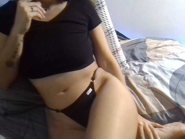 isadelirious webcam bongacams model stream image