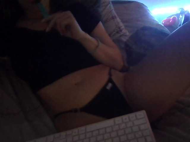 isadelirious's BongaCams show and profile