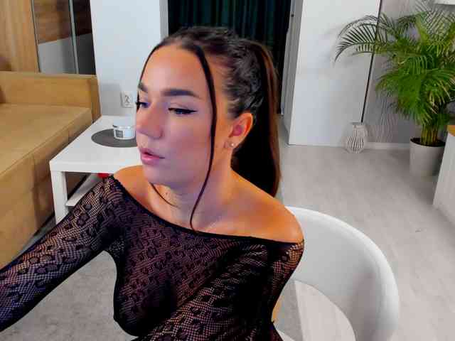 BellaaDona webcam
