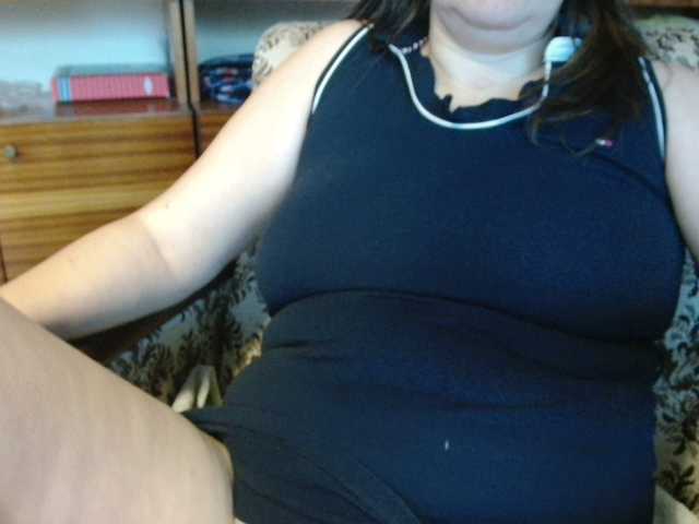 Luci22's BongaCams show and profile