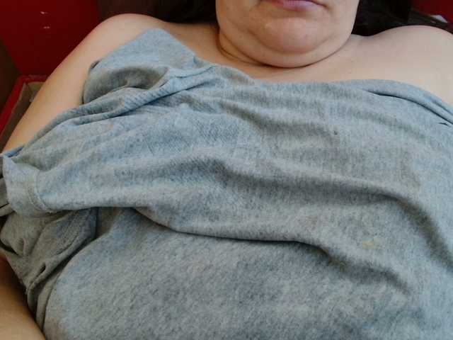 Luci22's BongaCams show and profile