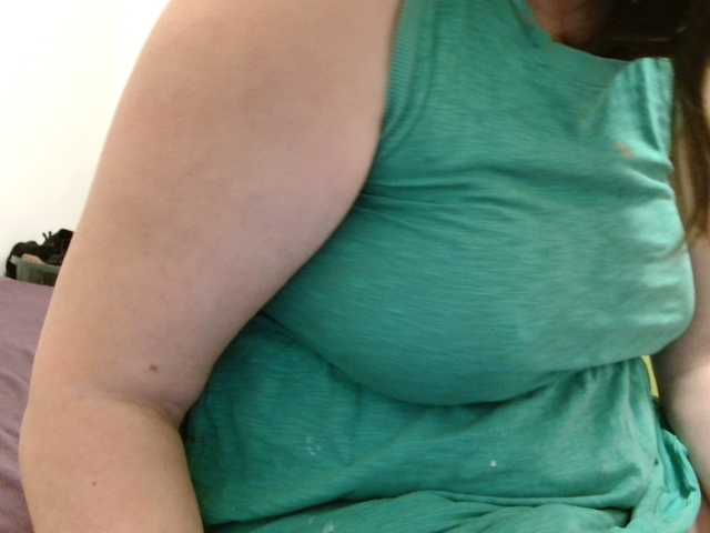 Luci22's BongaCams show and profile