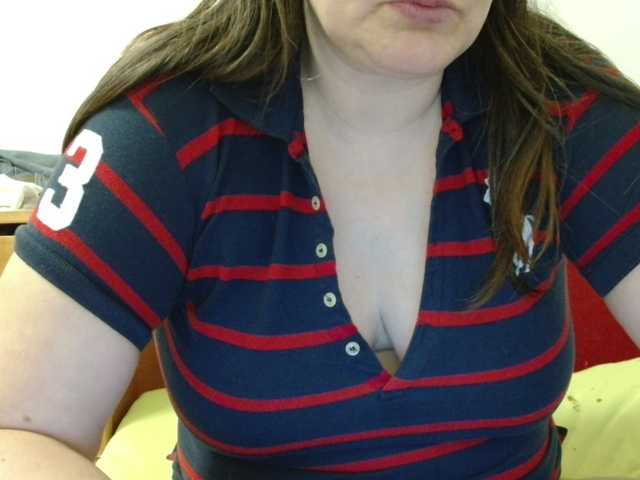 Luci22's BongaCams show and profile