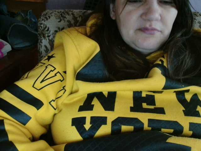 Luci22's BongaCams show and profile