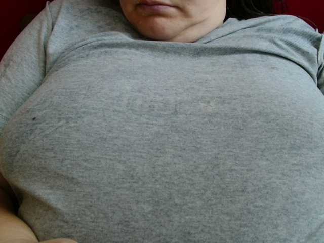 Luci22's BongaCams show and profile