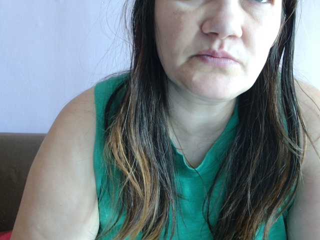 Luci22's BongaCams show and profile