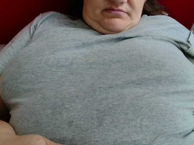 Luci22's BongaCams show and profile