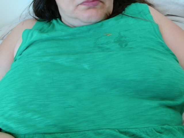 Luci22's BongaCams show and profile