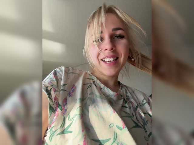 Artistkari's BongaCams show and profile