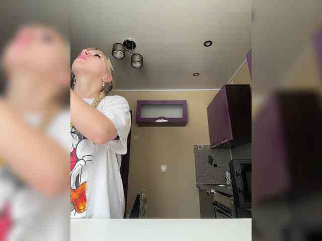 Artistkari Live Webcam on BongaCams