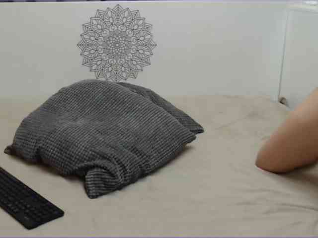 TrixyTaylor webcam