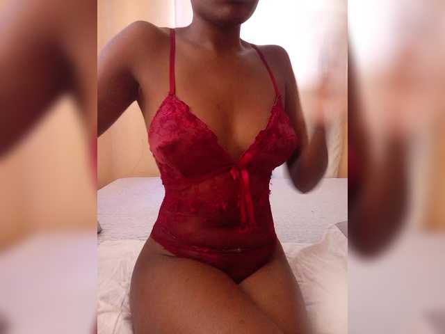 junea's BongaCams show and profile