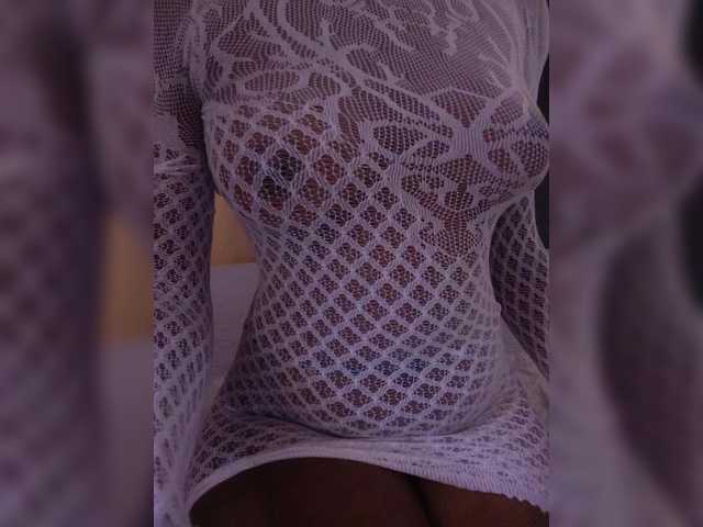 junea's BongaCams show and profile