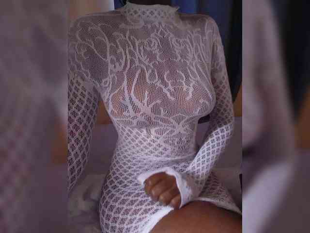 junea Live Webcam on BongaCams