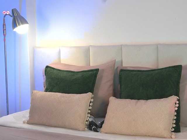 Carol-Ferrer's BongaCams show and profile