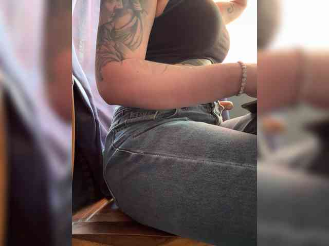 Carol-Ferrer Live Webcam on BongaCams