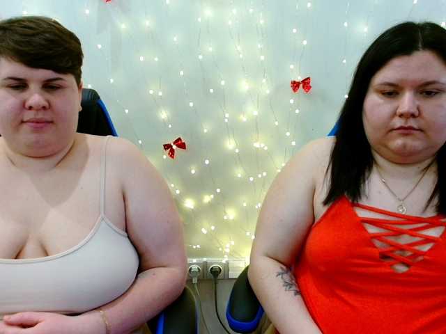 BeckyAndEllen's BongaCams show and profile