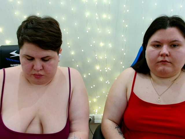 BeckyAndEllen's BongaCams show and profile