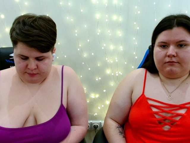 BeckyAndEllen's BongaCams show and profile