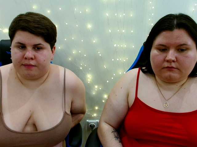 BeckyAndEllen's BongaCams show and profile