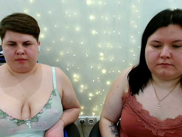 BeckyAndEllen's BongaCams show and profile