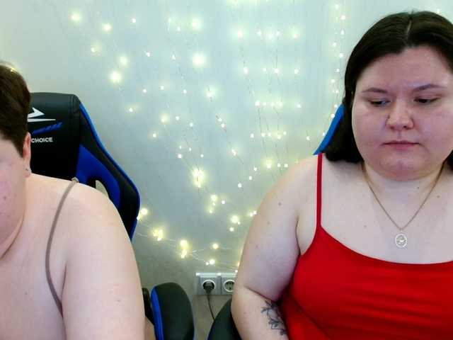 BeckyAndEllen's BongaCams show and profile