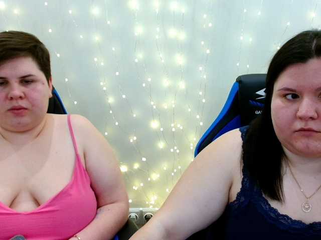 BeckyAndEllen's BongaCams show and profile