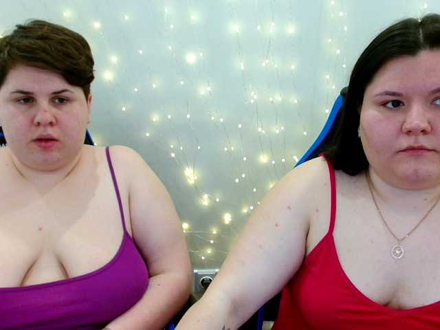 BeckyAndEllen's BongaCams show and profile