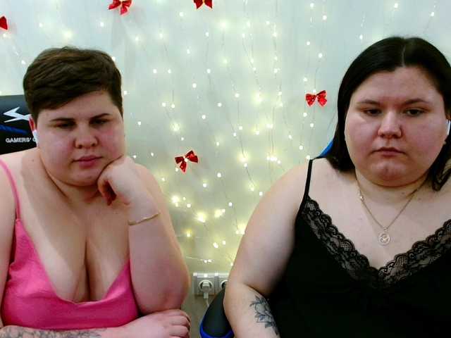BeckyAndEllen's BongaCams show and profile