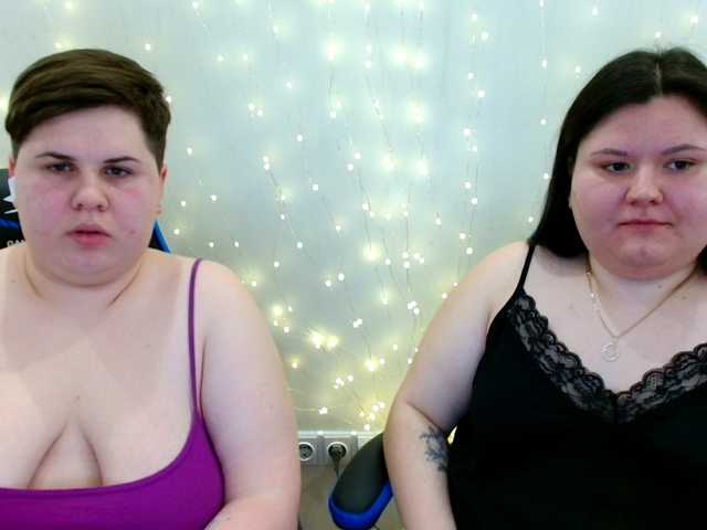 BeckyAndEllen's BongaCams show and profile