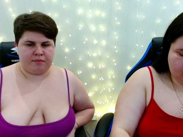 BeckyAndEllen's BongaCams show and profile