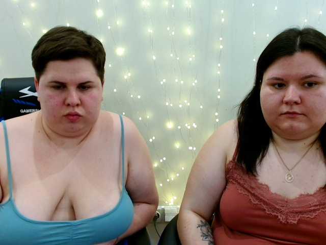 BeckyAndEllen's BongaCams show and profile