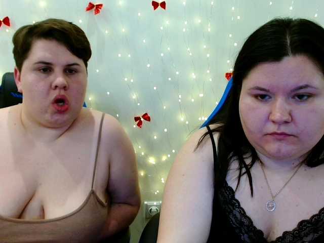 BeckyAndEllen's BongaCams show and profile