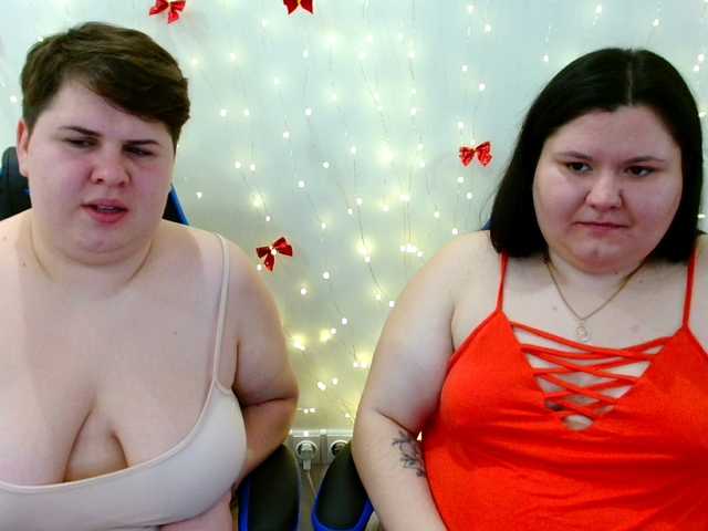 BeckyAndEllen's BongaCams show and profile
