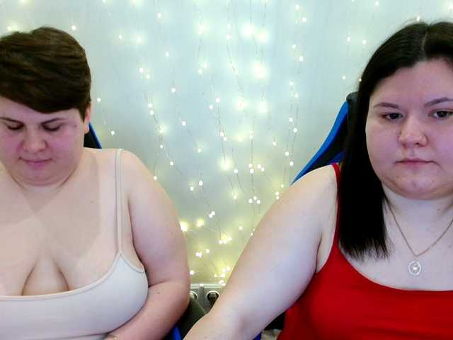 BeckyAndEllen's BongaCams show and profile