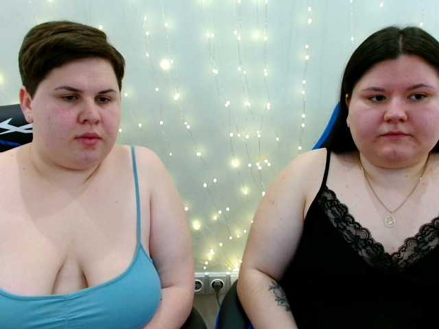 BeckyAndEllen's BongaCams show and profile