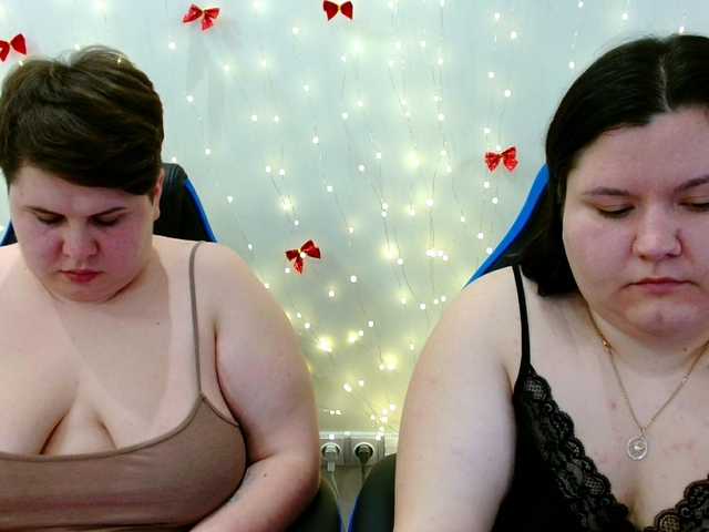 BeckyAndEllen's BongaCams show and profile