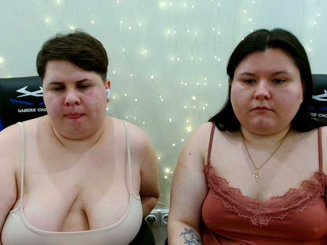 BeckyAndEllen's BongaCams show and profile