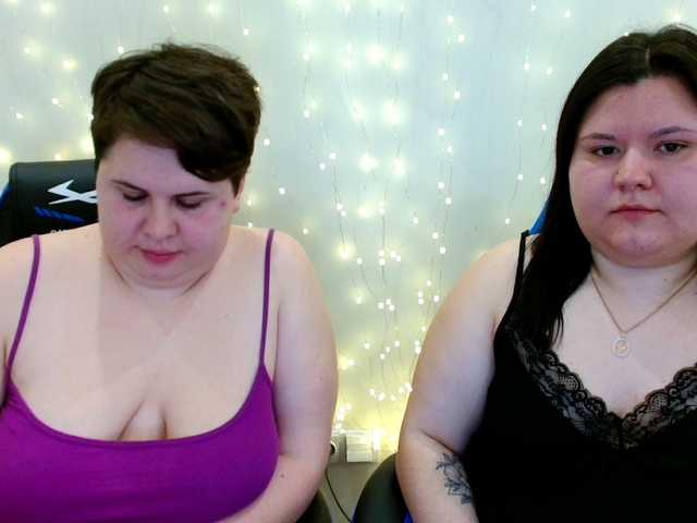 BeckyAndEllen's BongaCams show and profile
