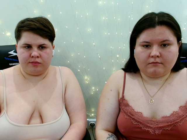 BeckyAndEllen's BongaCams show and profile
