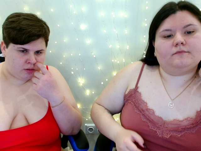 BeckyAndEllen's BongaCams show and profile