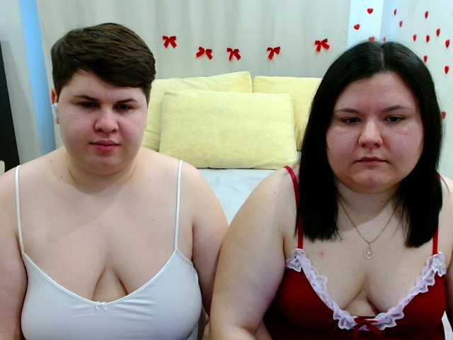 BeckyAndEllen's BongaCams show and profile