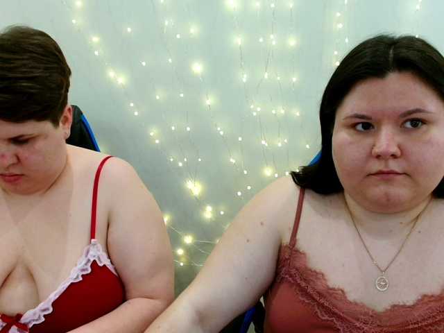 BeckyAndEllen's BongaCams show and profile