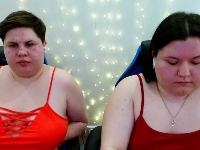 BeckyAndEllen's BongaCams show and profile