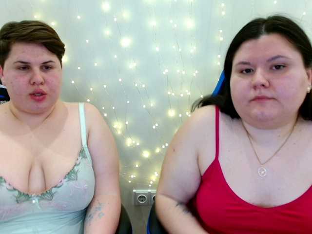 BeckyAndEllen's BongaCams show and profile