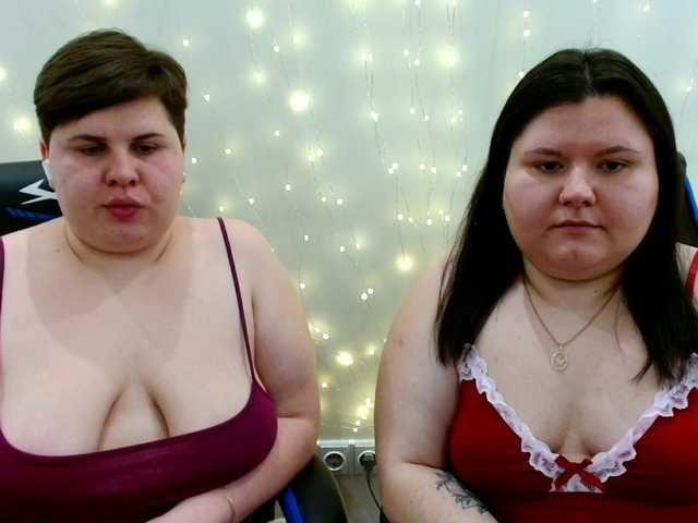 BeckyAndEllen's BongaCams show and profile