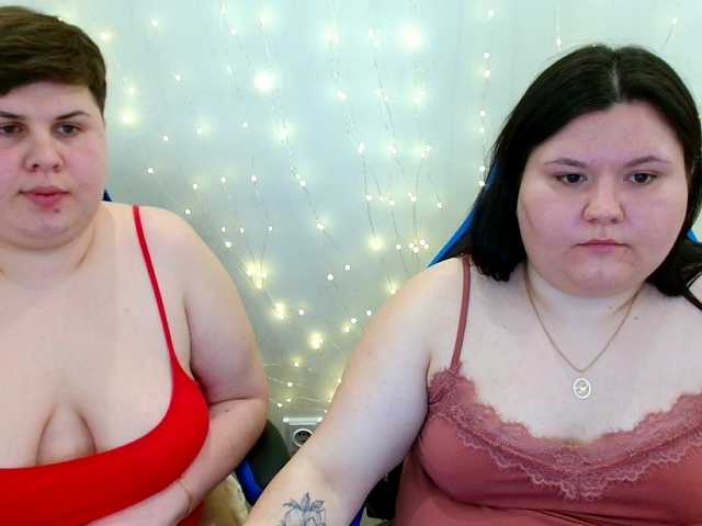 BeckyAndEllen's BongaCams show and profile