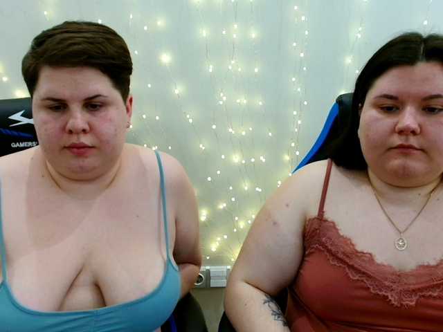 BeckyAndEllen's BongaCams show and profile