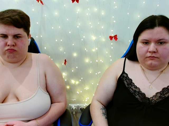 BeckyAndEllen's BongaCams show and profile