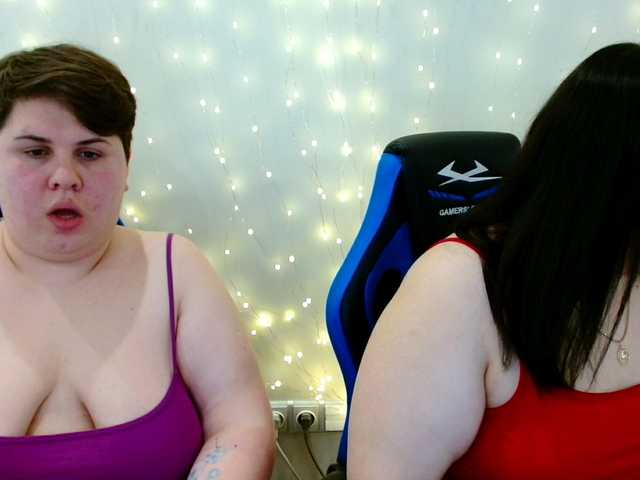 BeckyAndEllen's BongaCams show and profile